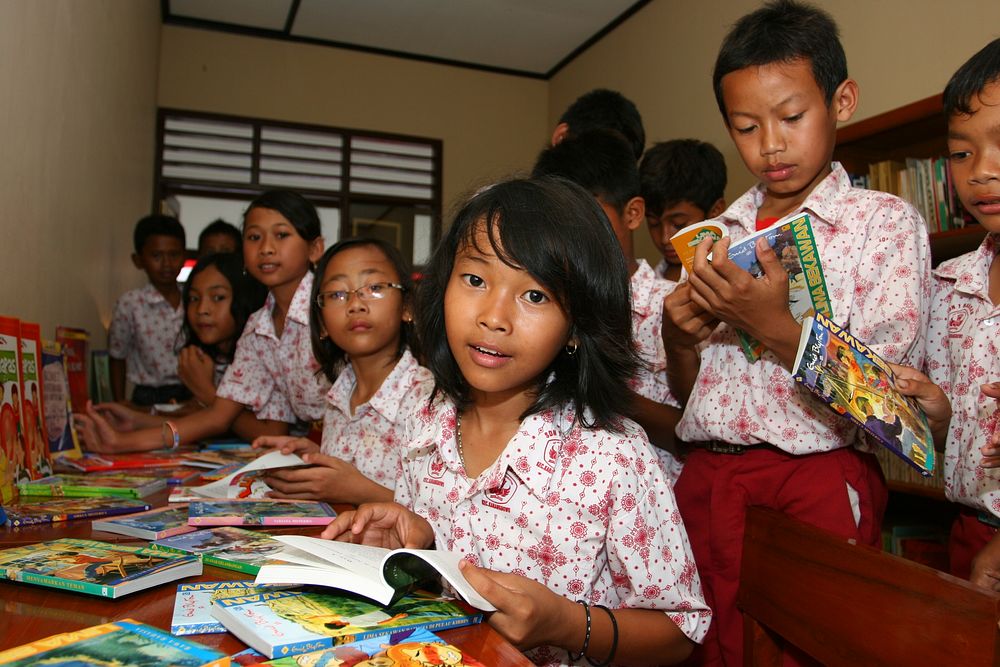 USAID Basic Education Program. ENG: Indonesia has over 46 million school children. BHS: Indonesia memiliki lebih dari 46…