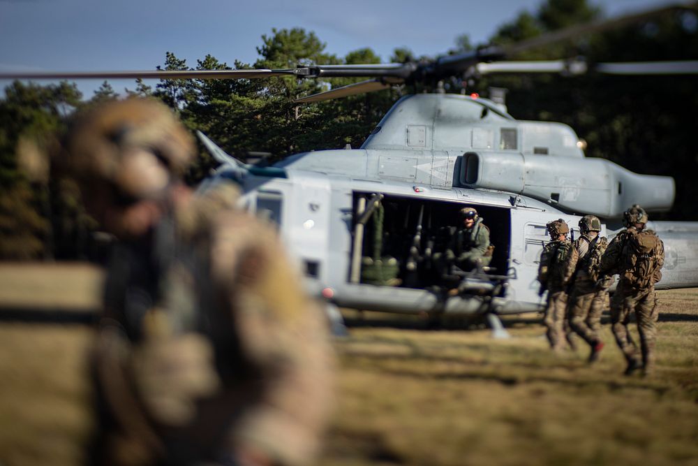 Special Warfare Airmen with the New Jersey Air National Guard’s 227th Air Support Operations Squadron board a UH-1Y Venom…
