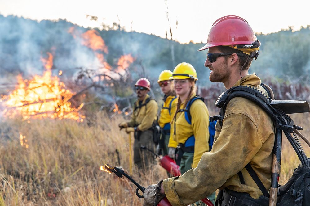 Blacklining the Trout Springs Rx Fire. A hand crew monitors the fire they just lit. (DOI/Neal Herbert). Original public…