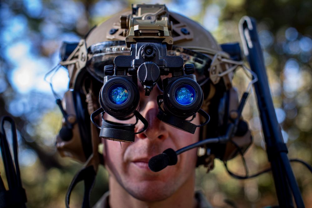 A U.S. Air Force Special Warfare Airman with the New Jersey Air National Guard’s 227th Air Support Operations Squadron tests…