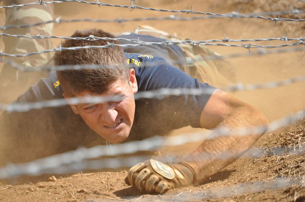 U.S. Navy Chief Petty Officer Gabriel Paine, assigned to Commander, Submarine Force U.S. Pacific Fleet, competes in the…