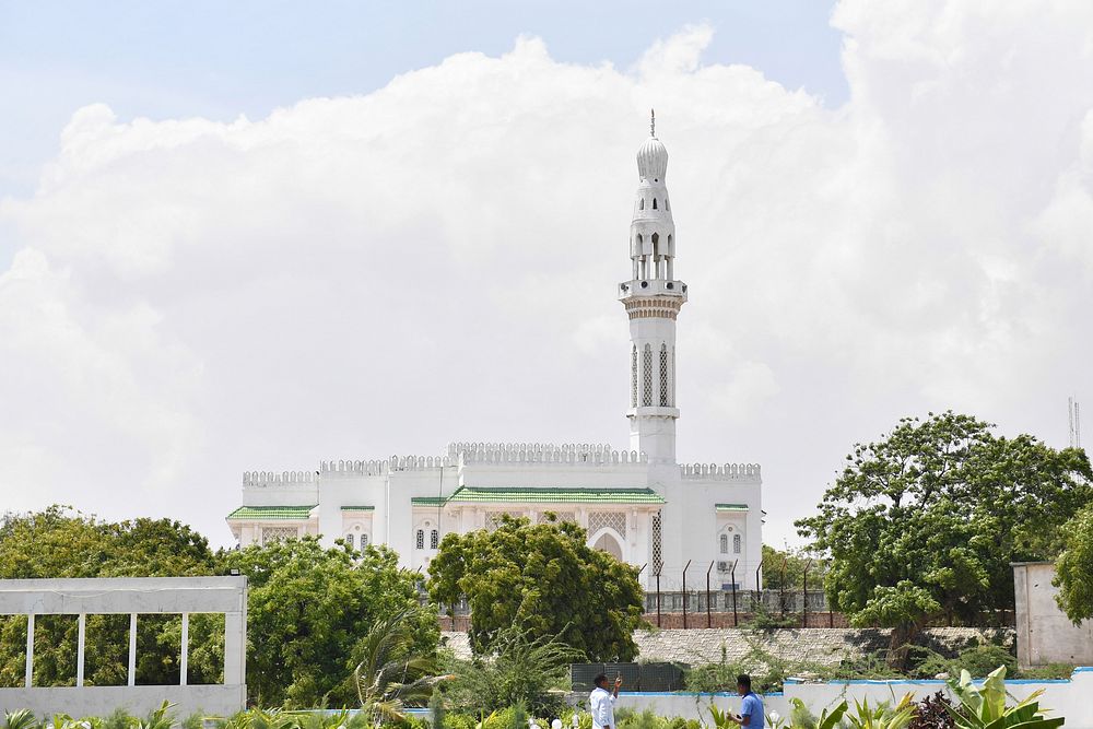 A view of Mogadishu's Isbahayesiga Mosque. Original public domain image from Flickr