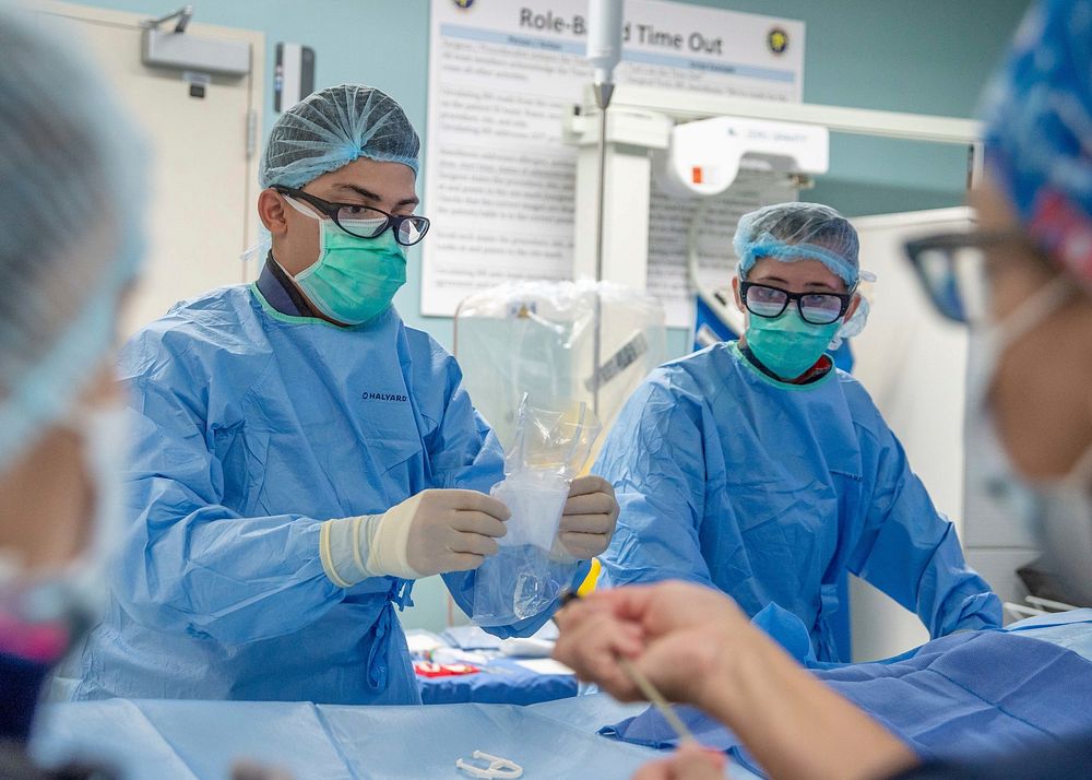 A cardiac catheterization procedure in the Naval Medical Center San Diego hospital&rsquo;s cardiac catheterization…