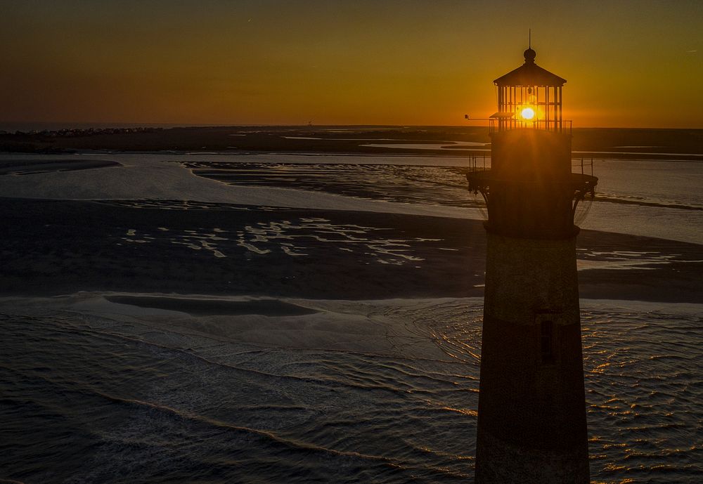 Morris Island Lighthouse. Original public domain image from Flickr
