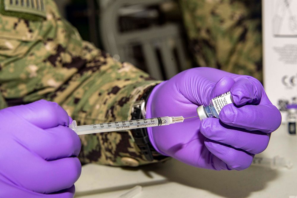 Essex First Pacific Fleet Ship to Receive Vaccinations Aboard Ship. SAN DIEGO (Feb. 3, 2021) Hospital Corpsman 3rd Class…