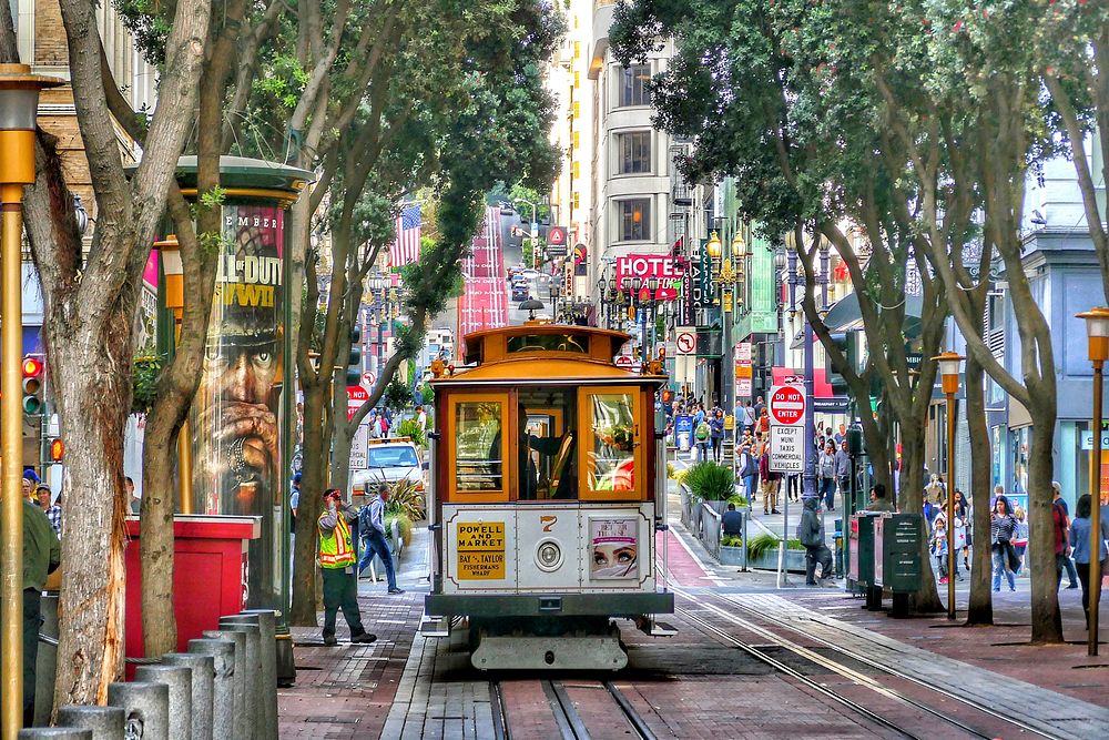 Historical cable car on Powell Street, San Francisco, California -xOctober 18, 2017. The route connects from Market Street…
