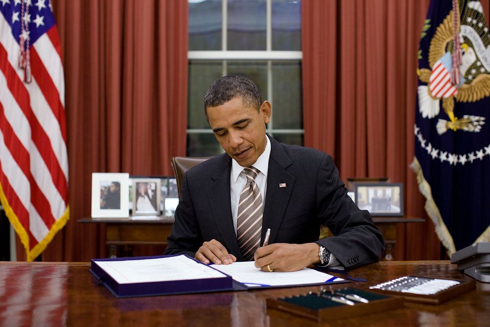 President Barack Obama signs H.R. 2751, the &ldquo;FDA Food Safety Modernization Act,&rdquo; in the Oval Office, Jan. 4…