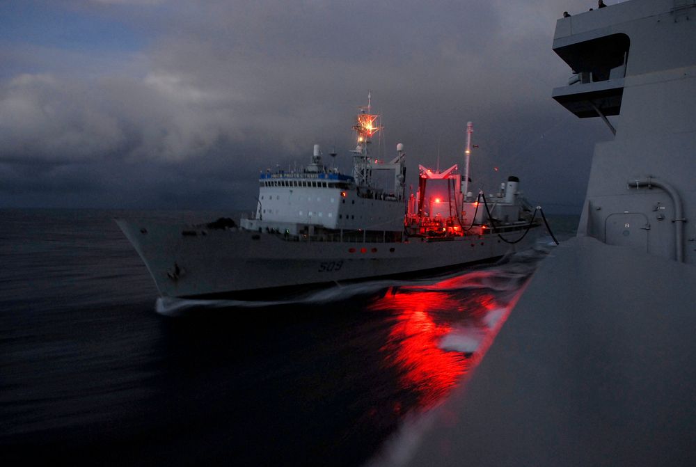 110227-N-2515C-315 (Feb. 27, 2011) PACIFIC OCEAN – The Canadian navy auxiliary oiler replenishment HMCS Protecteur (AOR 509)…