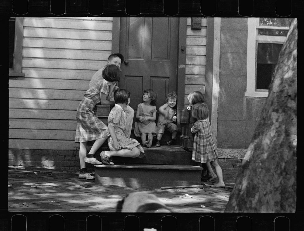 [Untitled photo, possibly related to: Poor whites, Georgetown, D.C.]. Sourced from the Library of Congress.