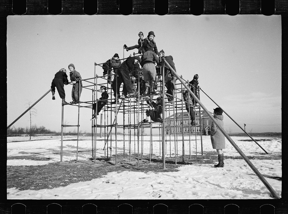 Playtime, Radburn, New Jersey. Sourced from the Library of Congress.