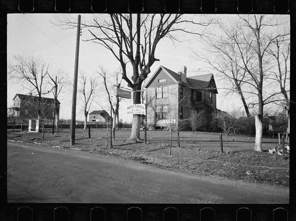 "Blight house," Hamilton County, Ohio. Sourced from the Library of Congress.