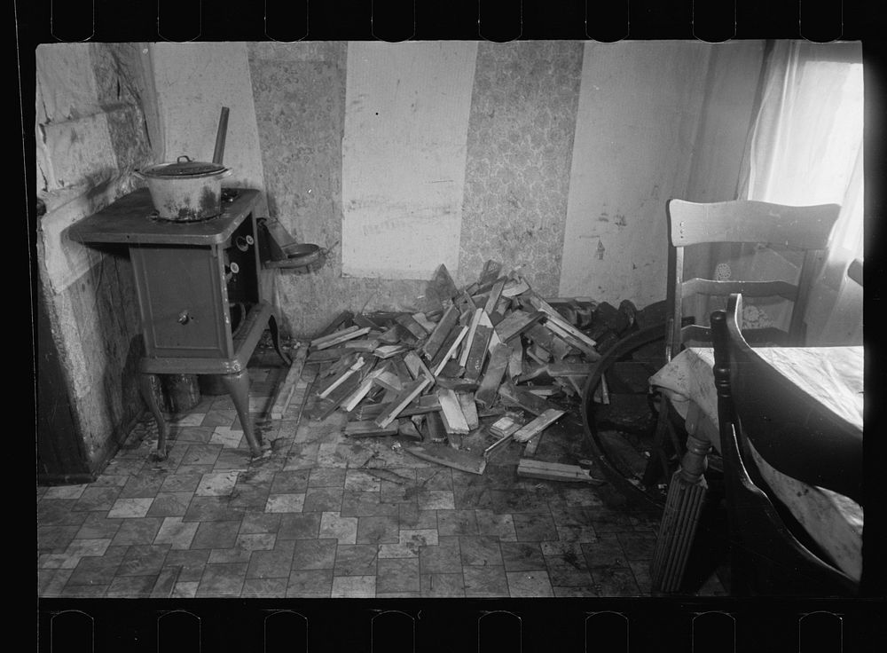 Kitchen in Van Horn Street house, Cincinnati, Ohio. Sourced from the Library of Congress.