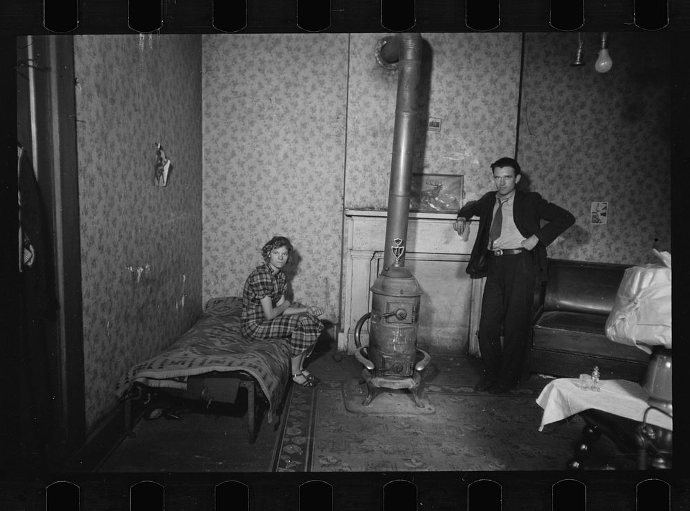 Bed and sitting room, Hamilton County, Ohio. Sourced from the Library of Congress.