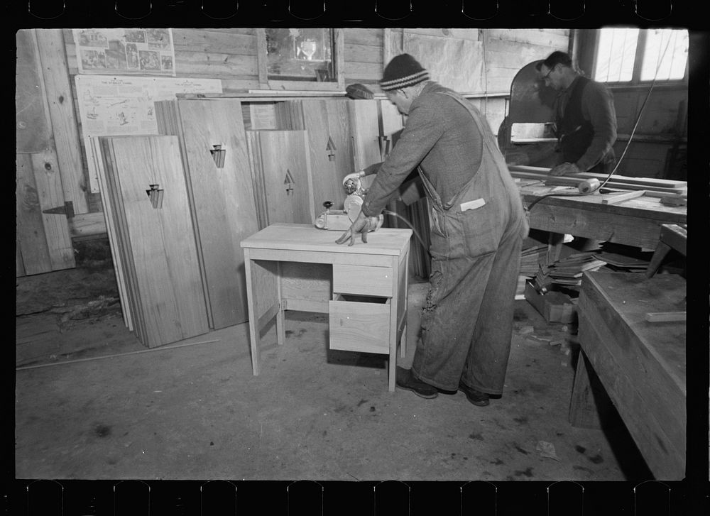 Cooperative workshop, Westmoreland Homesteads, Westmoreland County, Pennsylvania. Sourced from the Library of Congress.