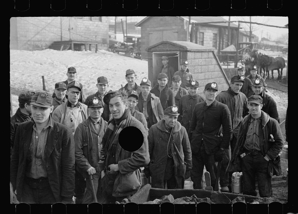 [Untitled photo, possibly related to: Miners at American Radiator Mine, Mount Pleasant, Westmoreland County, Pennsylvania].…