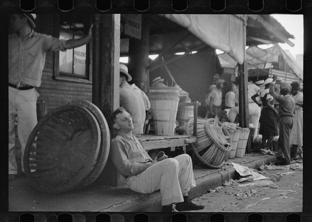 [Untitled photo, possibly related to: Marketplace at New Orleans, Louisiana]. Sourced from the Library of Congress.