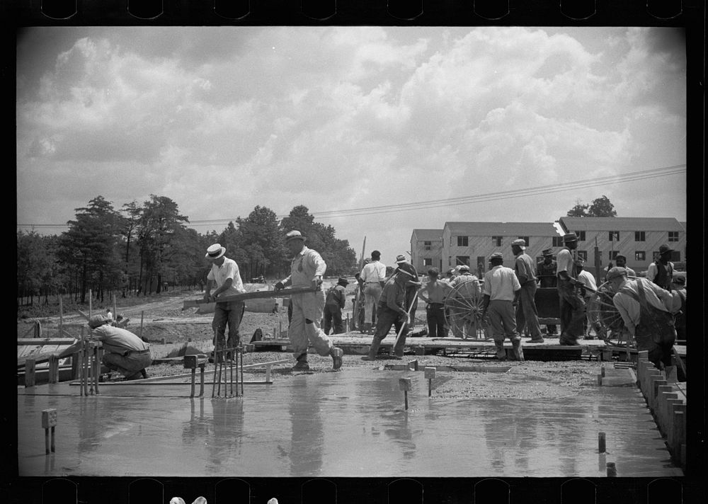Construction at Greenbelt, Maryland. Sourced from the Library of Congress.