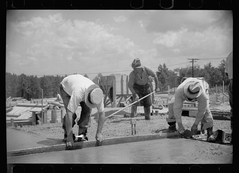 Cement construction, Greenbelt, Maryland. Sourced from the Library of Congress.