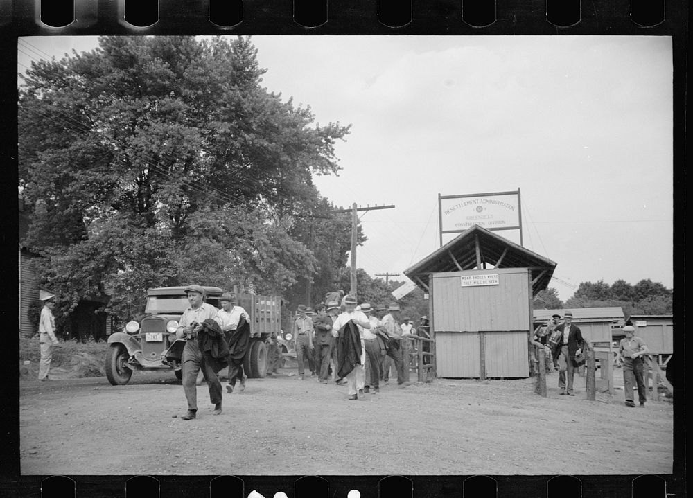 [Untitled photo, possibly related to: Laborers at Greenbelt, Maryland]. Sourced from the Library of Congress.