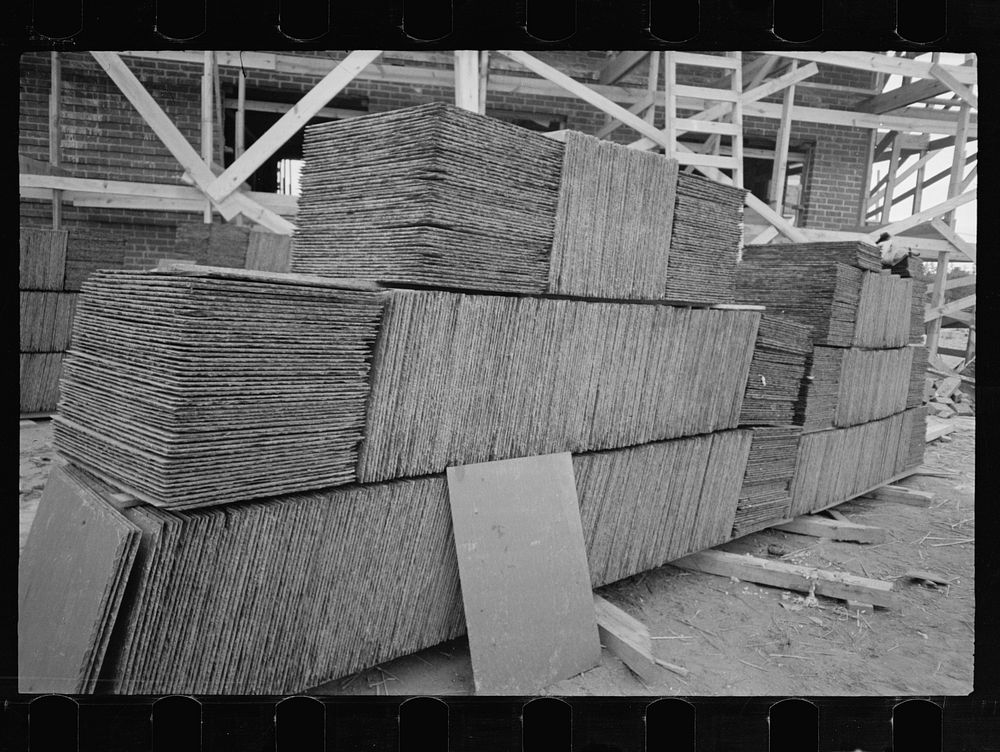 Slate for roofing, Greenbelt, Maryland. Sourced from the Library of Congress.
