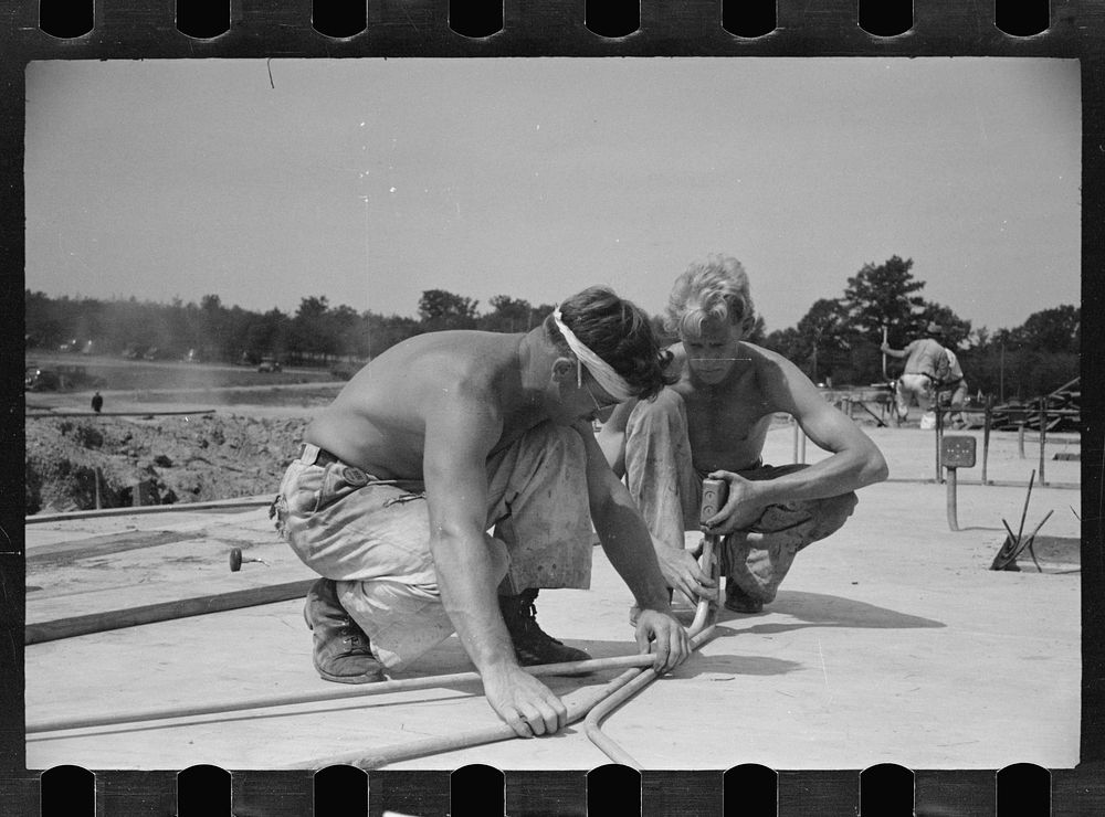 Electricians, Greenbelt, Maryland. Sourced from the Library of Congress.
