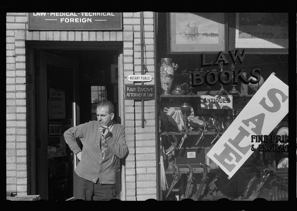 Bookstore, Washington, D.C.. Sourced from the Library of Congress.