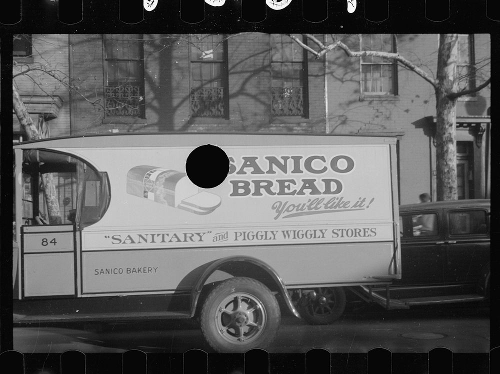 [Untitled photo, possibly related to: Advertisement for bread, Washington, D.C.]. Sourced from the Library of Congress.