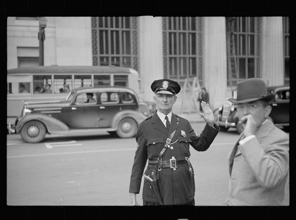 Traffic cop, Greensboro, North Carolina. Sourced from the Library of Congress.