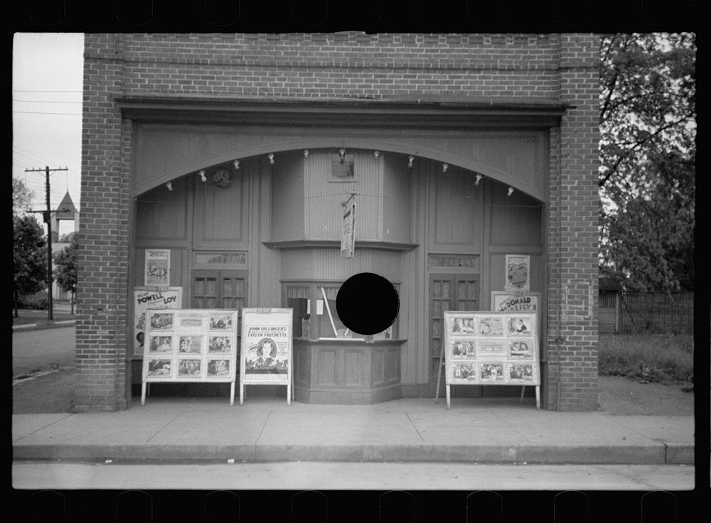 [Untitled photo, possibly related to: Movie theatre in Hillsboro, North Carolina]. Sourced from the Library of Congress.