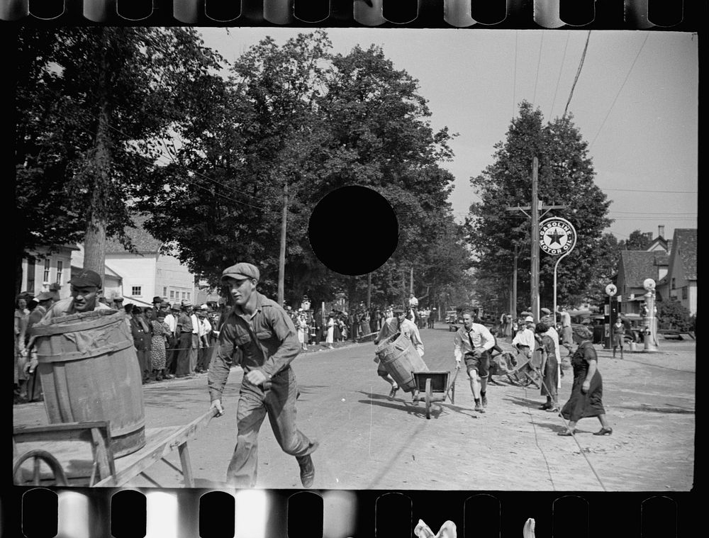 [Untitled photo, possibly related to: Fair at Albany, Vermont]. Sourced from the Library of Congress.