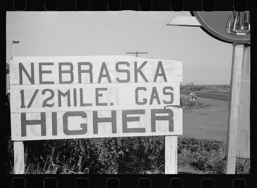 [Untitled photo, possibly related to: Half a mile from Nebraska state line]. Sourced from the Library of Congress.