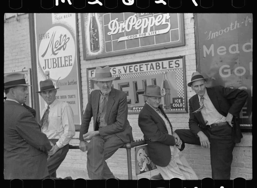 [Untitled photo, possibly related to: Saturday afternoon, Lincoln, Nebraska]. Sourced from the Library of Congress.