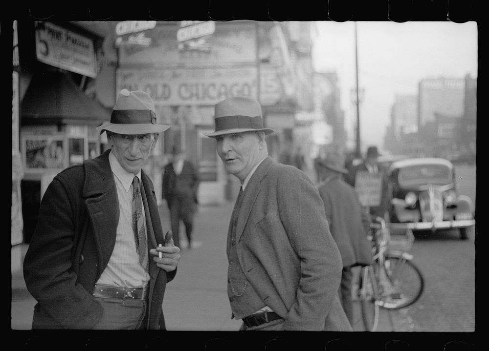 Men on lower Douglas Street, Omaha, Nebraska. Sourced from the Library of Congress.