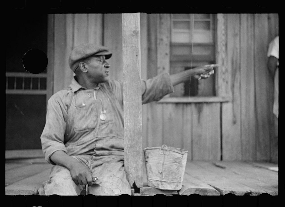 [Untitled photo, possibly related to: North Carolina tenant farmer]. Sourced from the Library of Congress.