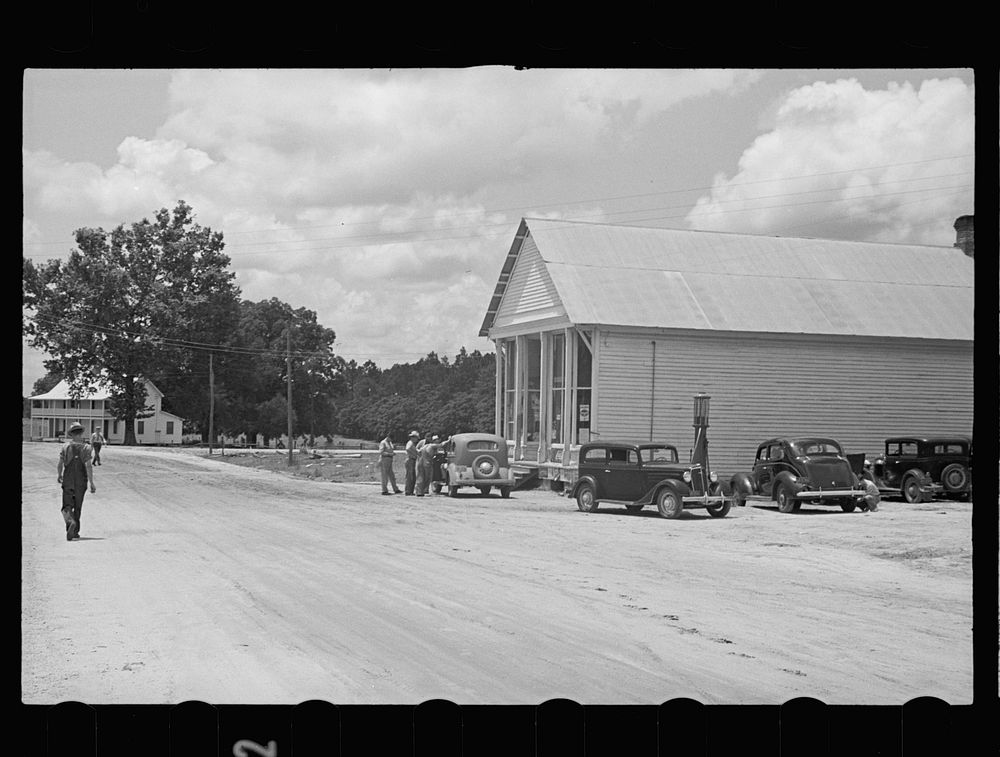 Cooperative store at Irwinville Farms, Georgia. Sourced from the Library of Congress.