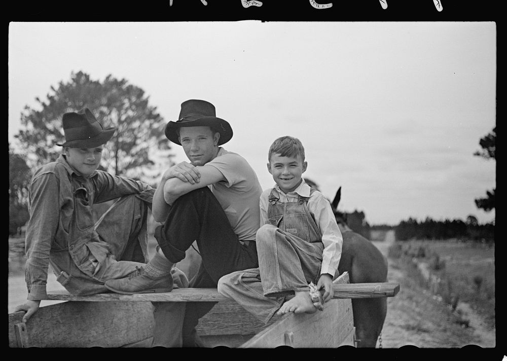 Farm boys at Irwinville Farms, Georgia. Sourced from the Library of Congress.