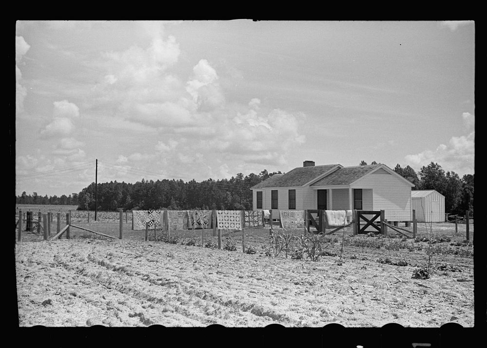 House at Irwinville Farms, Georgia. Sourced from the Library of Congress.