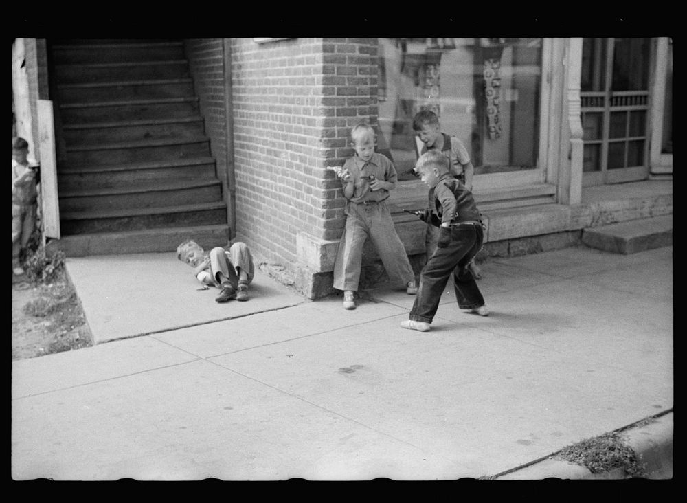 Toy gun fight, Boscobel, Wisconsin. Sourced from the Library of Congress.