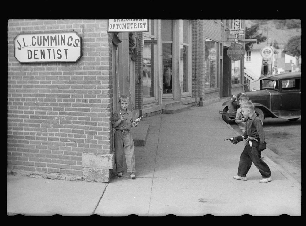 [Untitled photo, possibly related to: Toy gun fight, Boscobel, Wisconsin]. Sourced from the Library of Congress.