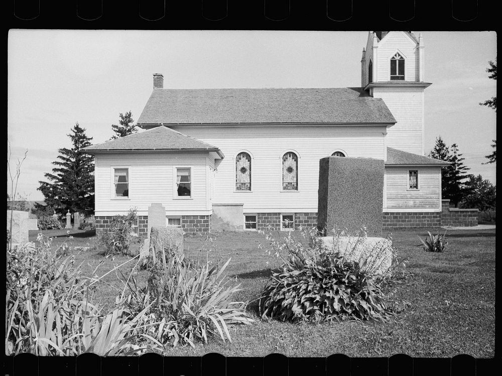 [Untitled photo, possibly related to: Country churchyard, Wisconsin]. Sourced from the Library of Congress.