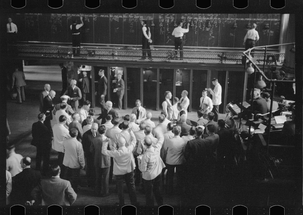 Bidding on futures, Minneapolis Grain Exchange, Minnesota. Sourced from the Library of Congress.