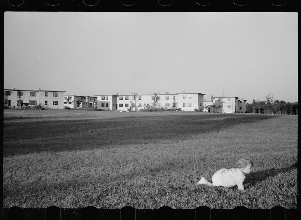 [Untitled photo, possibly related to: Greenhills, Ohio]. Sourced from the Library of Congress.