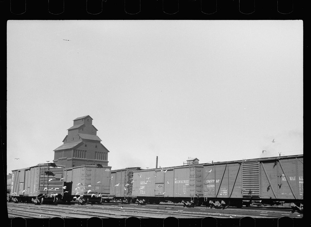 [Untitled photo, possibly related to: Railroad yards, Minneapolis, Minnesota]. Sourced from the Library of Congress.