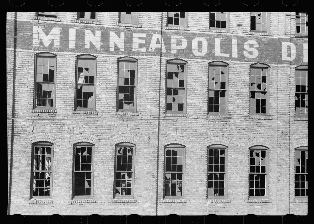 [Untitled photo, possibly related to: Abandoned factory, Minneapolis, Minnesota]. Sourced from the Library of Congress.