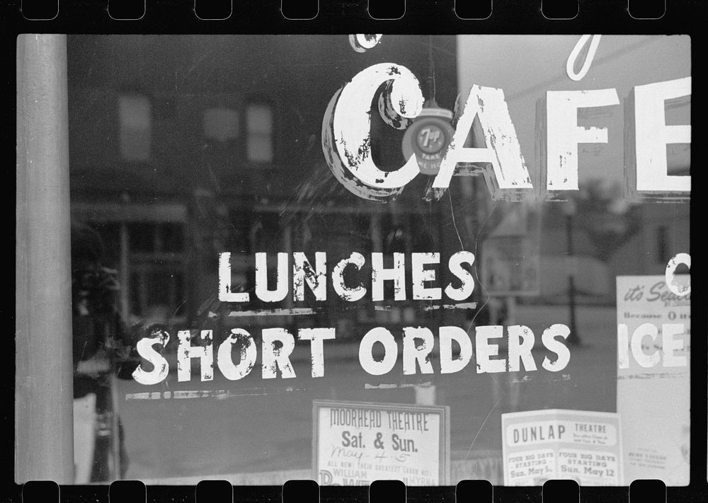 Short order cafe, Moorhead, Iowa. Sourced from the Library of Congress.