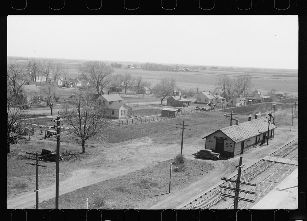 Edge of town, Scranton, Iowa. Sourced from the Library of Congress.