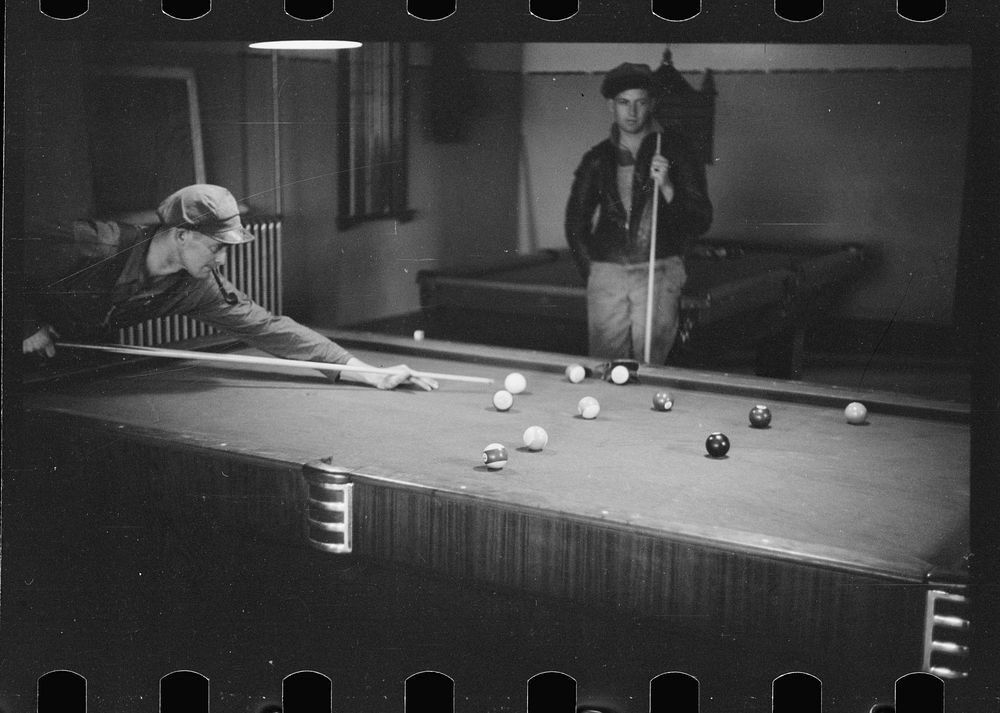 [Untitled photo, possibly related to: Poolroom, Scranton, Iowa]. Sourced from the Library of Congress.