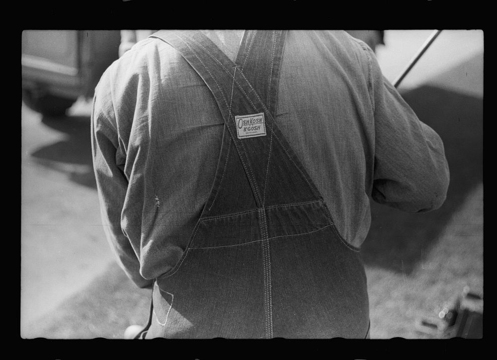 Overalls on farmer, Grundy County, Iowa. Sourced from the Library of Congress.