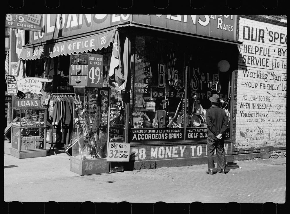 Pawnshop in Gateway District, Minneapolis, Minnesota. Sourced from the Library of Congress.