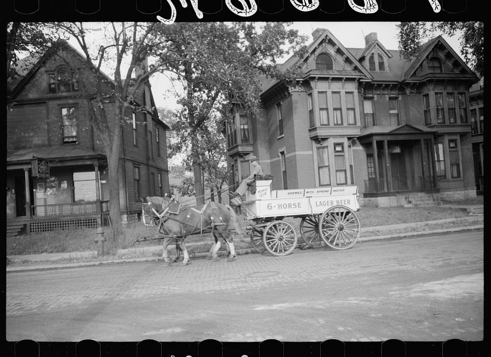 Beer wagon, Minneapolis, Minnesota. Sourced from the Library of Congress.